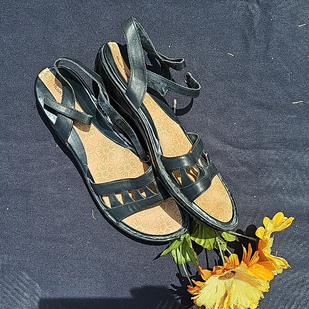 Sandal
